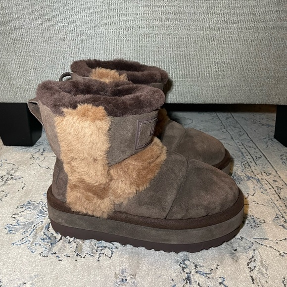 UGG Classic Chillapeak Boots Burnt Cedar - Picture 4 of 10